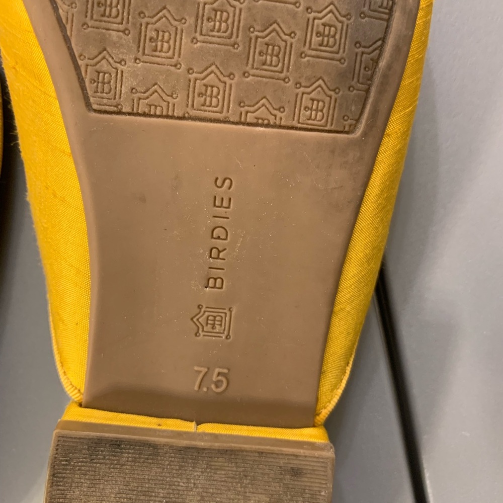 Birdies Yellow Satin Slide in size 7.5 - Picture 6 of 8